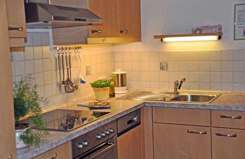 Rohrdorf Apartment | Apartment Margerite with 1 separate bedroom, living room with kitchen