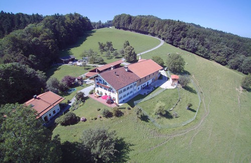 Rohrdorf Apartment | Apartment Margerite with 1 separate bedroom, living room with kitchen