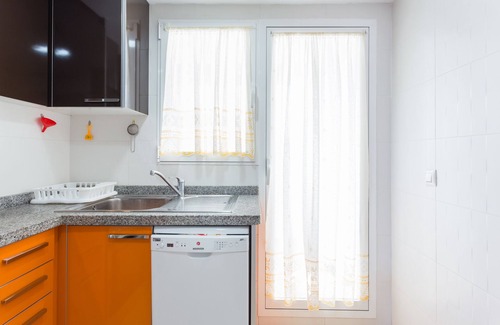 Les Deveses Apartment | Apartment "Marina Park" with Sea View, Shared Pool & Wi-Fi