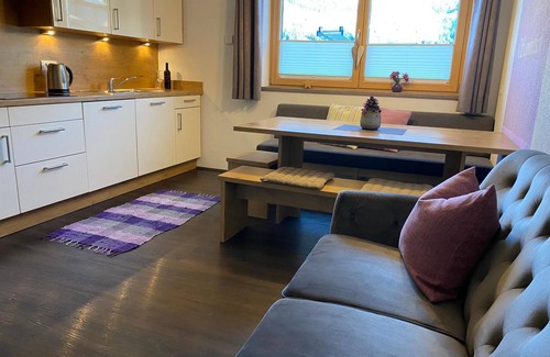 Hippach Apartment | Apartment 'Mario' with Mountain View, Private Terrace and Wi-Fi