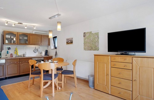 Aftersteg Apartment | Apartment 'Marion' with Mountain View, Private Terrace and Wi-Fi