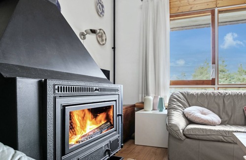 Alp Apartment | Apartment 'Masella' with Mountain View, Shared Garden