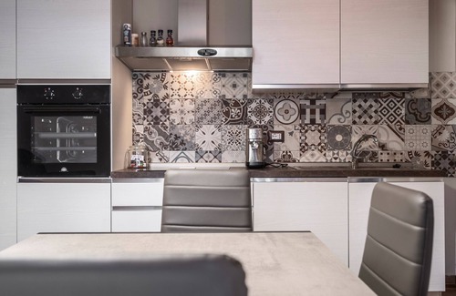 Pitigliano Apartment | Apartment 'Mimosa' with Shared Garden and Air Conditioning