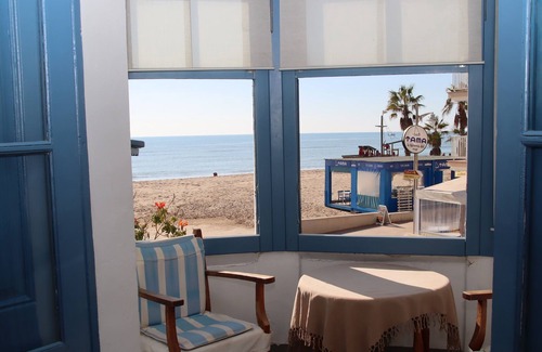 Sant Salvador Apartment | Apartment 'Miramar' with Sea View, Wi-Fi and Air Conditioning