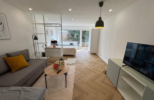 Pforzheim Apartment | Apartment 'Mit Balkon Und Stellplatz' with Shared Garden, Balcony and Wi-Fi