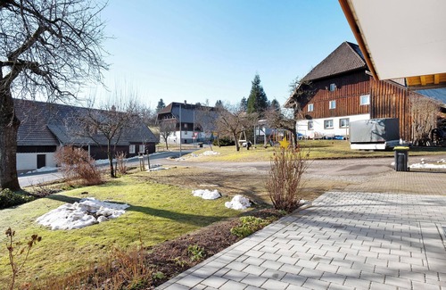 Schluchsee Apartment | Apartment 'Mit Terasse 110qm' with Mountain View, Private Terrace and Wi-Fi