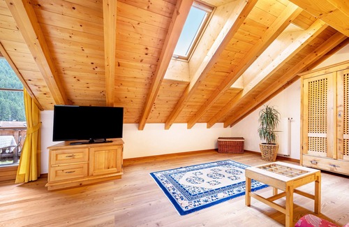 Anterselva Apartment | Apartment 'Mitterbruggehof Berganemone' with Mountain View, Shared Garden and Wi-Fi