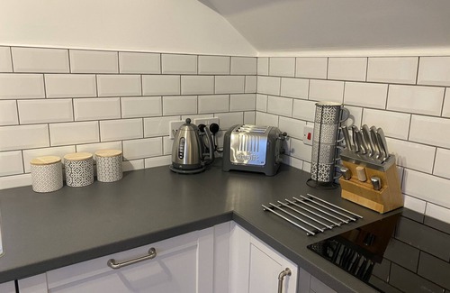 Linslade Apartment | Apartment- Modern- Ensuite with Shower- 2 Bedrooms