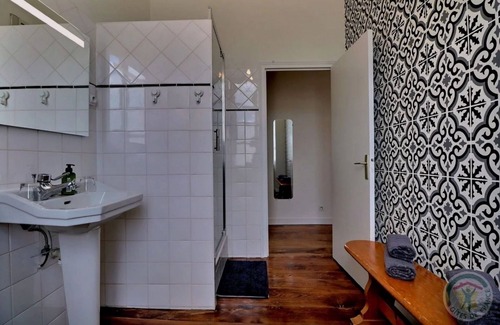 Tremblay Apartment | Apartment 'Momiji' with Shared Terrace, Shared Garden and Wi-Fi