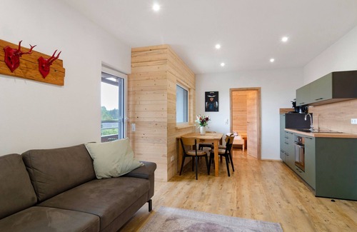 Donaueschingen Apartment | Apartment 'Morning Sun' with Shared Garden and Wi-Fi