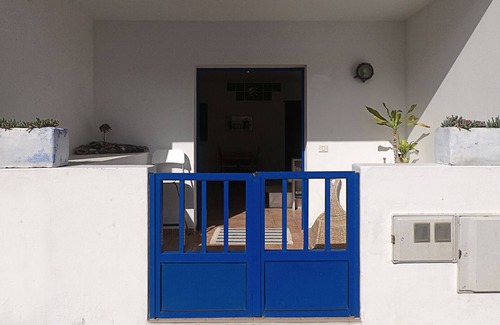 Caleta de Famara Apartment | APARTMENT NEAR THE BEACH OF FAMARA IDEAL FOR COUPLES OR FAMILIES WITH CHILDREN