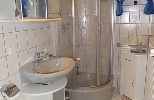 Luetetsburg Apartment | Apartment near Norddeich in rural idyll