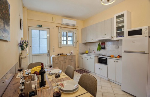Corfu Town Apartment | Apartment near old town, airport and bus station