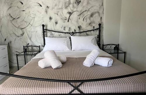 Atalanti Apartment | Apartment near Piraeus’ port