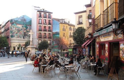 Barrio de La Latina Apartment | Apartment near Plaza Mayor, free wifi, air condition.