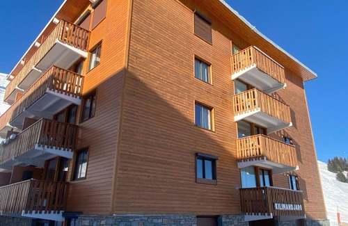 Plagne Centre Apartment | Apartment near slopes with Mont-Blanc view, free parking