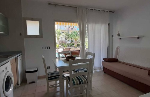 Platja d'Aro Apartment | APARTMENT NEXT TO COVE DEL PI. AND OTHER BEAUTIFUL BEACHES. VIEW OVER POOL.
