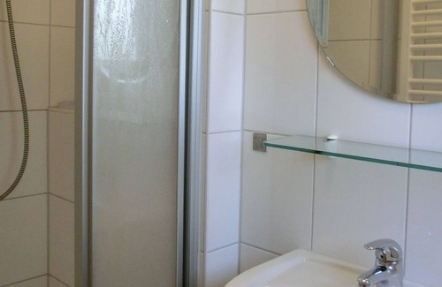 Gelbensande Apartment | Apartment NH14 - 2-room apartment for 4 people on the 1st floor with WiFi