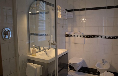 Bad Reichenhall Apartment | Apartment no. 1 Akelei 58 sqm with two bedrooms, two bathrooms and south-facing balcony