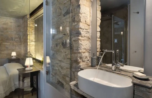 Imperia Apartment | Apartment old and modern perfectly combined.