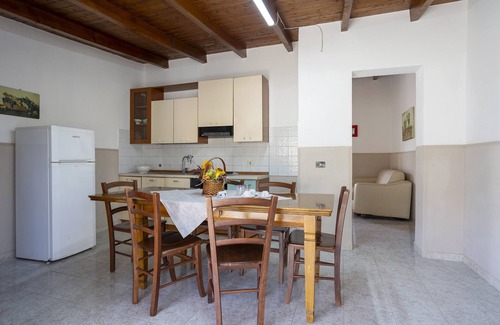 Mazara del Vallo Apartment | Apartment 'Oasi Lamia - 3' with Shared Pool, Wi-Fi and Air Conditioning