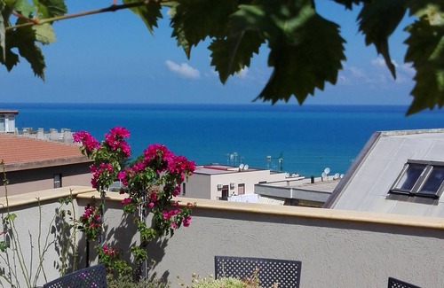Cefalu Apartment | Apartment of 2 bedrooms, 2 bathrooms, living room, kitchen terrace CIR 19082027C218115