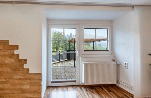 Schwarzenbach Apartment | Apartment 'On the Ground Floor' with Private Terrace, Shared Garden and Wi-Fi