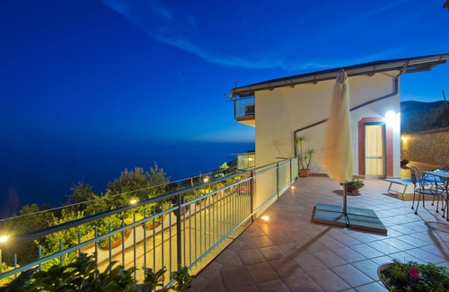 San Michele Apartment | Apartment - on the Amalfi Coast Furore "Tramonto"