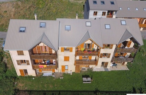 La Grave Apartment | Apartment on the ground floor in Le Chazelet facing the Meije & its glacier