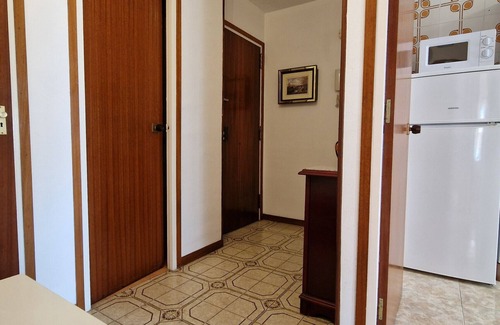 Malgrat de Mar Apartment | Apartment on the Paseo Marítimo 3 minutes from the beach, community pool, free Wi-Fi, excellent location, bars, restaurants and shops. Vivalidays Luis.