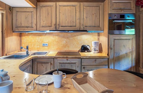 Meribel Village Villa | Apartment Ourson 5 - Two Bedroom Villa, Sleeps 5