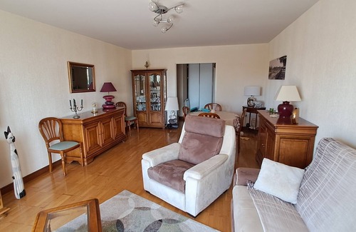 Orleans Apartment | Apartment overlooking the Loire