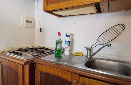 Moneglia Apartment | Apartment 'Paola' with Sea View, Private Garden and Air Conditioning