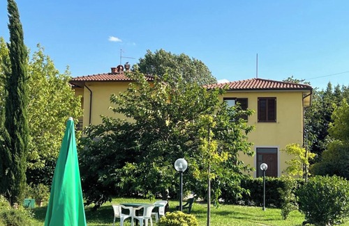Cortona House | Apartment "Papà Giuseppe La Colombaia" with Shared Pool & Wi-Fi