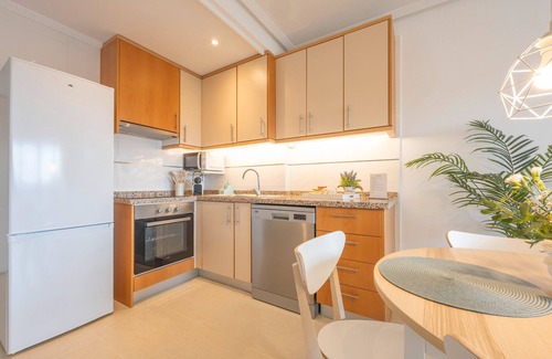 Villajoyosa Apartment | Apartment 'Paradise By Ej' with Sea View, Wi-Fi and Air Conditioning