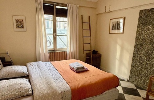 Quartier Saint-Ambroise Apartment | Apartment Paris Centre