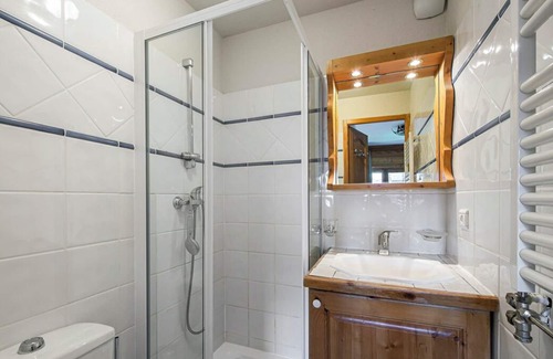 Meribel Village Villa | Apartment Perdrix 5 - Three Bedroom Villa, Sleeps 6