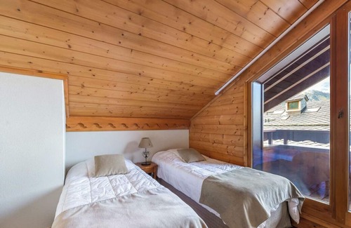 Meribel Village Villa | Apartment Perdrix 5 - Three Bedroom Villa, Sleeps 6