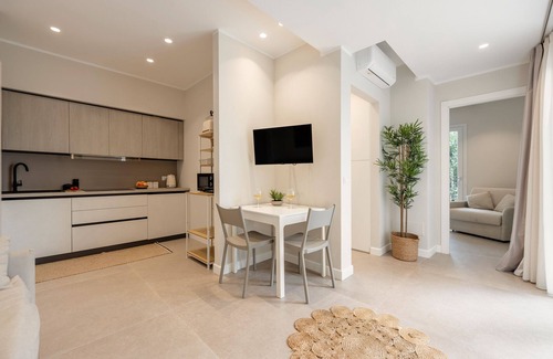 Sant'Onofrio Apartment | Apartment 'Picahouse Two' with Sea View, Private Terrace and Wi-Fi