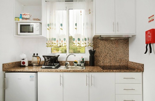 Porto Moniz Apartment | Apartment 'Pico Dos Anjos - Soulful Stays' with Mountain View, Private Terrace and Wi-Fi