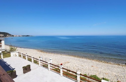 Marina di Caronia House | Apartment Pinta by Interhome
