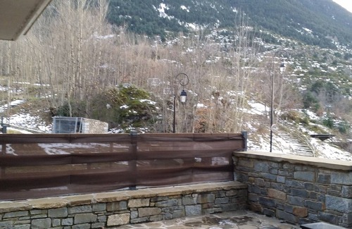 Boi Apartment | Apartment 'Planta Baja Con Terraza Boi Taull' with Mountain View, Private Terrace and Private Garden