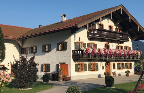 Ruhpolding Apartment | Apartment Platzhirsch 50sqm, 1 bedroom, living room, balcony, WLAN, 2 p.