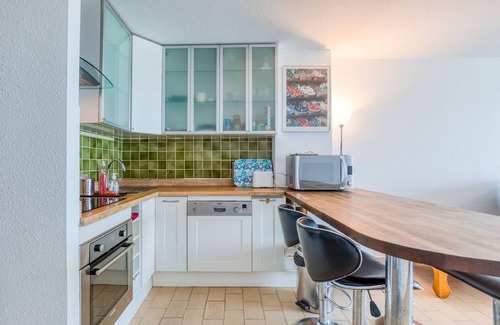 Carnon-Plage Apartment | Apartment "Première Ligne Avec Terrasse" with Sea View, Private Terrace & Wi-Fi