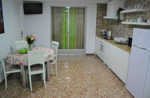 Alicante Apartment | Apartment-Premium-Private Bathroom-Courtyard view-Terrace (B5EV)