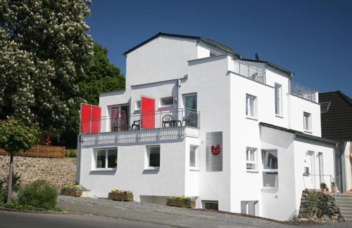 Rheinbreitbach Apartment | Apartment-Private Bathroom-Garden view-Terrasse