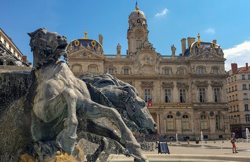 Old Lyon Apartment | Apartment-Private Bathroom-Apartment-Street View