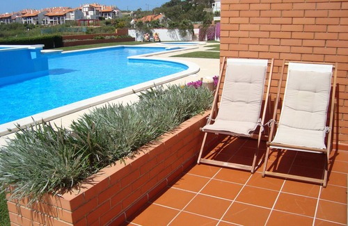 Sao Martinho do Porto Apartment | Apartment with ocean view, with pool in São Martinho do Porto