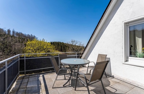 Grafschaft Apartment | Apartment 'Raus Aufs Land' with Balcony and Wi-Fi