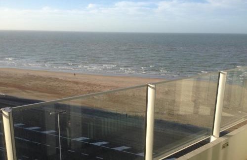 Raversijde Apartment | Apartment Raversijde with Seaview